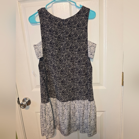 Amour Vert Silk Navy and White Abstract Mini Dress XS - Picture 8 of 11